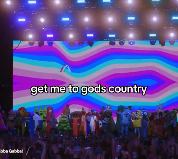 what do you mean weird al sang the rainbow connection with thundercat and yo gabba gabba and i wasn’t there?? #themuppets #jimhenson #therainbowconnection #weirdal #thundercat #yogabbagabba #fyp #coachella2025 #foryou #foryoupage #coachella #kermit 