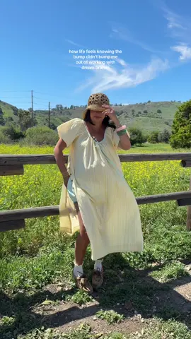 I was very nervous about this when I first was pregnant + I’ve felt nothing but embrace and love.🥹 thankful I get to create through every chapter!💛🌙 huge thank you to @Free People + all the brands who have supported me through it all!