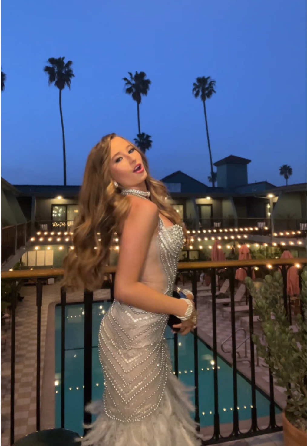 glow house ready😈 @The Glow House #fyp #influencer #glowhouse #glowhouseevent #viral #hollywood #oldhollywood #ootn #fashion 