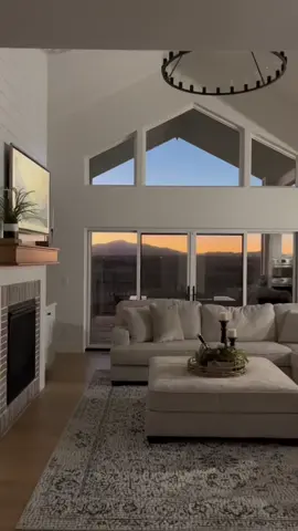 Not me in my pajamas in the reflection 😆