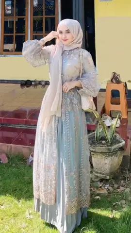 Inspirasi bridesmaid nichhh.. 😍 | #bridesmaids #ootdkondangan #OOTD #outfitideas #outfitinspo 