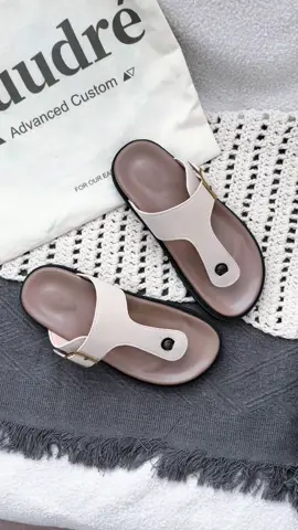 Ai đang kiếm dép đi du lịch thì mình recommend đôi này nha, vừa đẹp vừa êm chân luôn á ☀️👙🏖️🪸🌊🐚 #xuhuong #giayxinh  #unbox #unboxing #xh #sandal #depquaihau #goclamdep #thoitrang  #fashion #review #giaydep #giaysandal #depsandal  #giayxinh #giaydepnu #hottrend  #dep #depnu #depxinh 