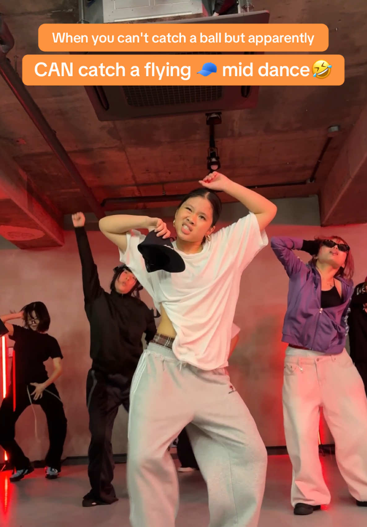 🧢Hat? Nah. 💃🏻Prop? Yes🤣 #fail #dancefail #danceclass #justjerk #korea #seoul #dance #dancer #dancing #trending #viral #tiktokdance #fyp #foryou #foryoupage 