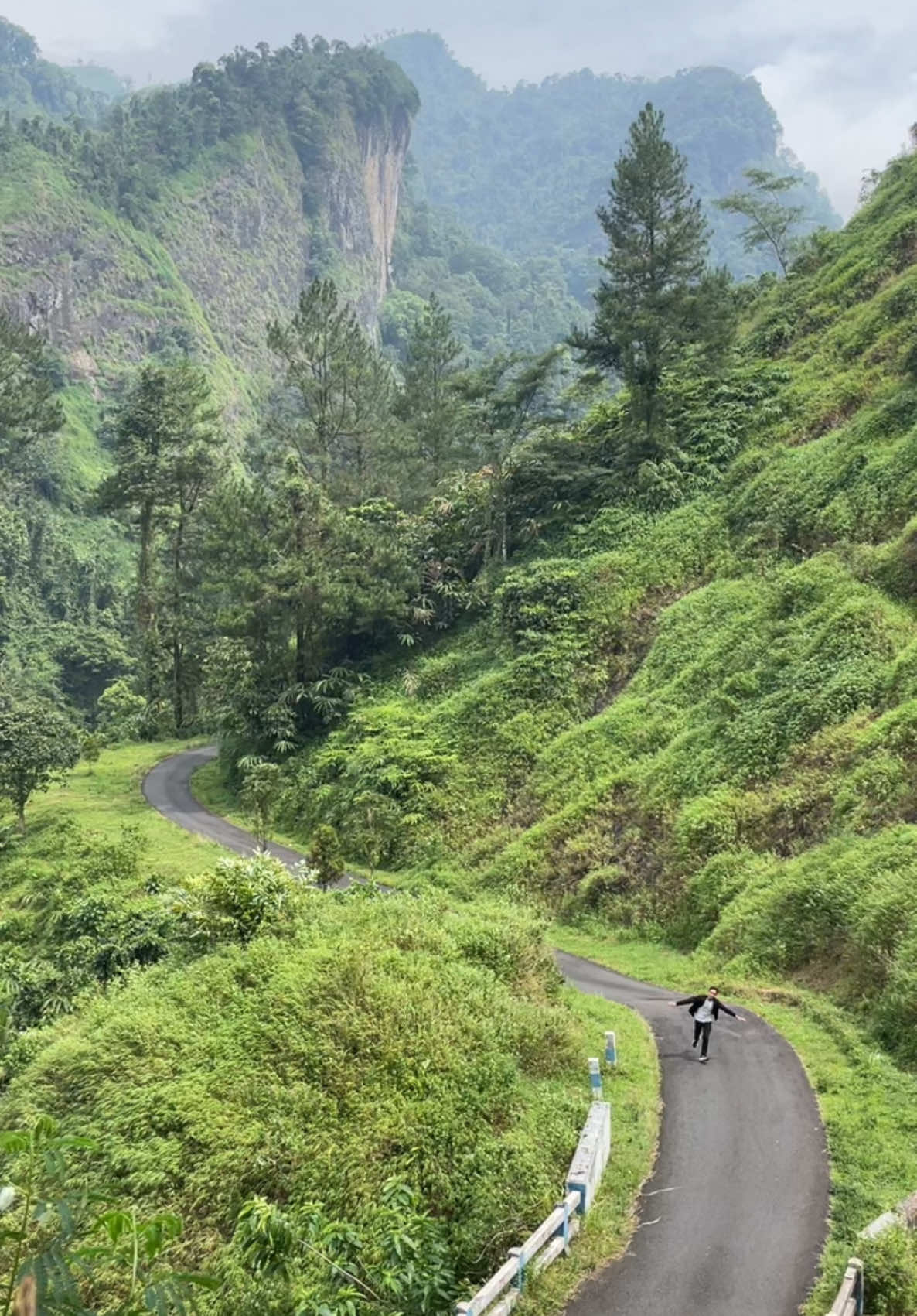 Pertama kali kesini langsung terpesona sama keindahan jalanan Siregol superland Purbalingga #fyp #purbalingga #siregolpurbalingga 