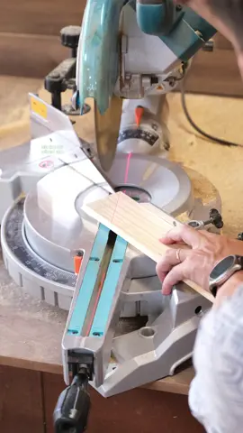 top wood corner cutting technique #DIY #tools #tips #woodworking 