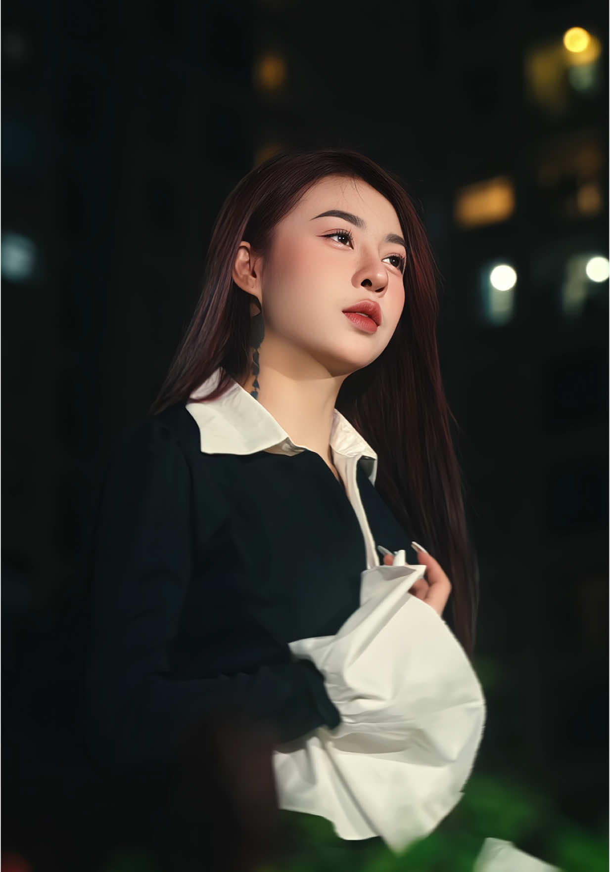 Nhẫn vàng anh đeo lên tay ai ... #hanacamtien #nhanvangdeotayai 