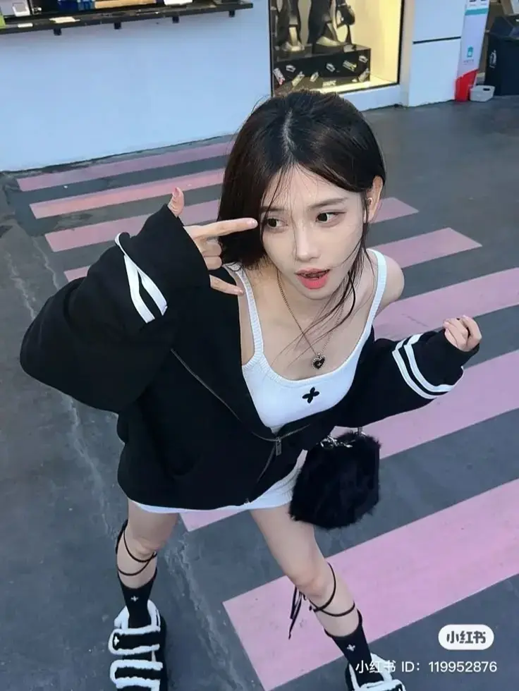 #cewekcantik #OOTD #ootdkoreanstyle #gayafotoaesthetic #fypage #fyp 