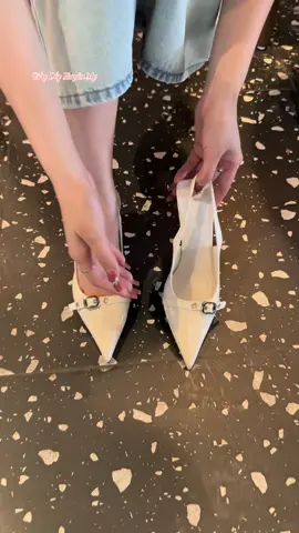 Giày xinh lắm nhaa #giaydepquangchau #giaydepnuhottrend #giàycaogót #giaycaogotdep #caogotmuinhon #sucnuxinh #guocnu #giaydephuyenmy #giàydéphuyềnmy 