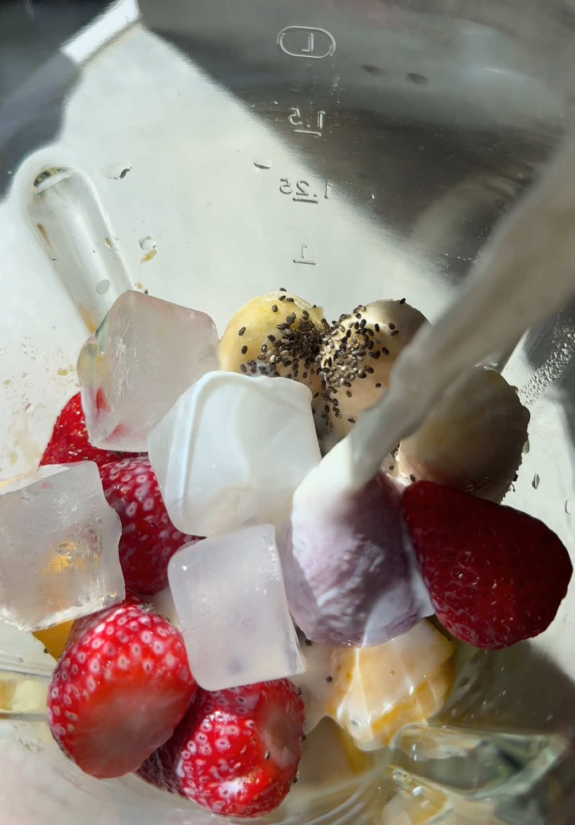 Healthy smoothie 🍌🍓🥭  #smoothie #fyp #viral #Recipe #recipe #foryou #foryoupage follow my second account-@ttshop