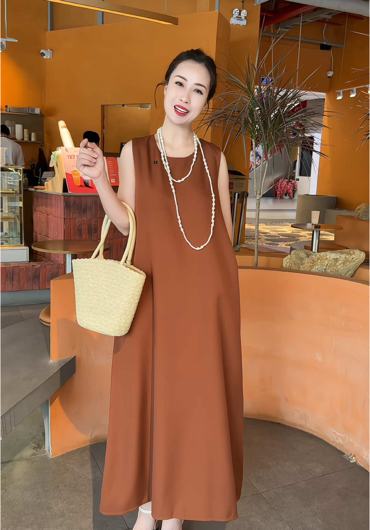 Tại chị thích mặc quần áo 🤣. Nghe xong câu thoại mà cười chảy nước mắt #vay  #vaydep 