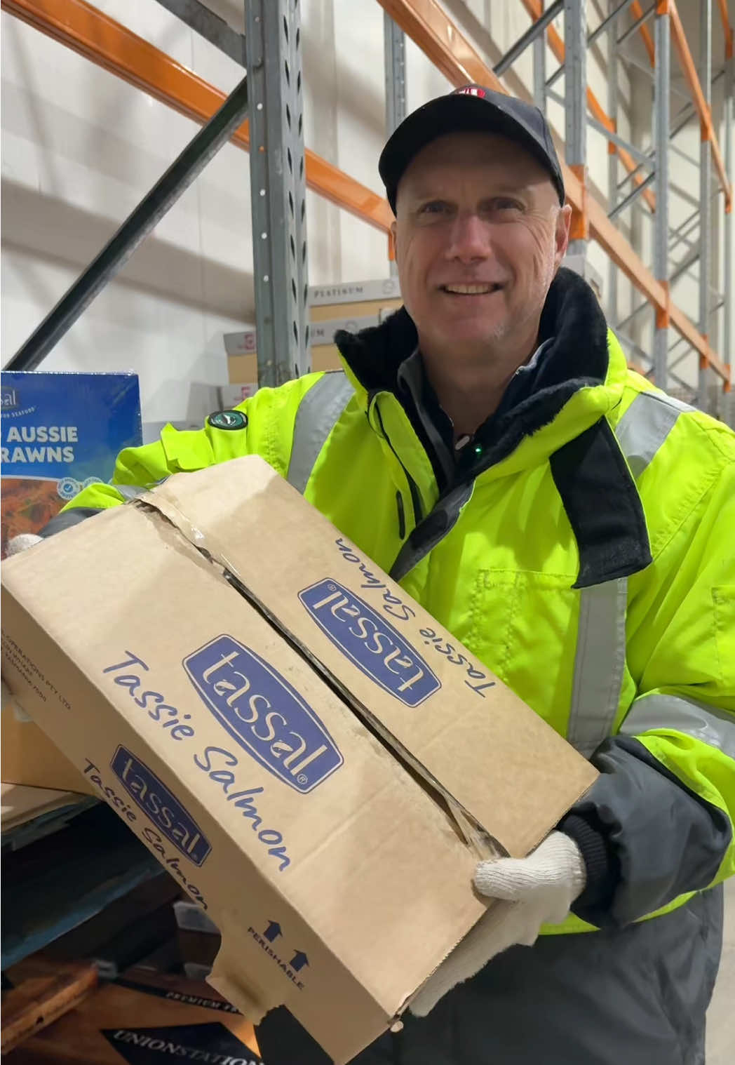 Get 6kg carton of Atlantic Salmon for just $159, or enjoy 3kg carton of Aussie Tiger Prawns for only $54. Only this Easter #meatonline #seafood #special #easterspecial 