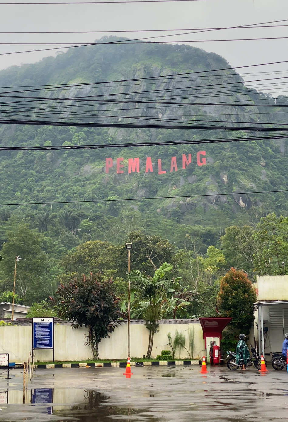 gone rika udan pora lur  #belik #belikpemalang #fypage 