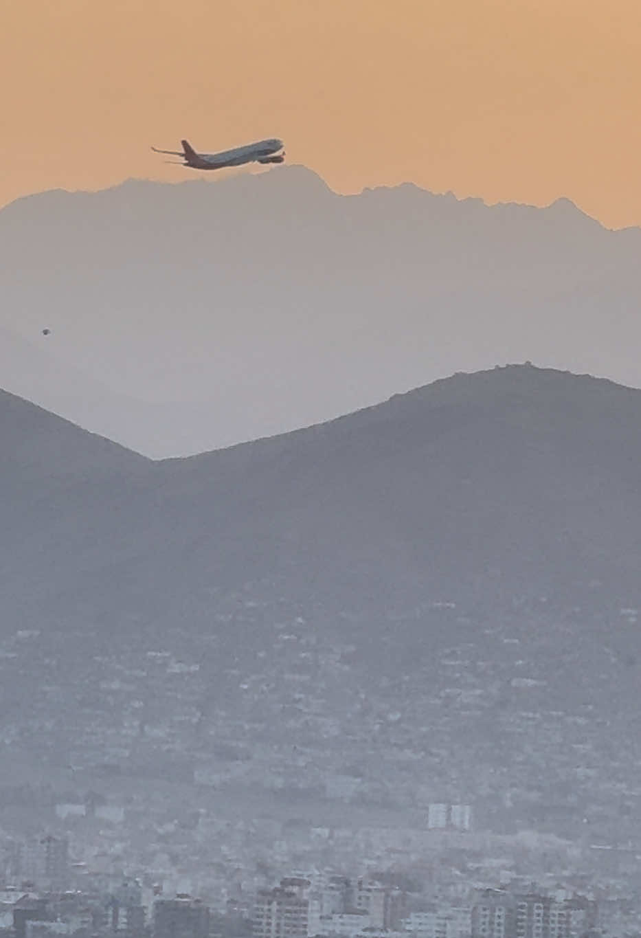 #creatorsearchinsights #aviation #aviationlovers #planetakeoff #flight #plane #boeng747 #flyemirates #kamair #luftanza #qatarairways #airbuss #up #abovetheclouds #travel #traveltiktok #flights #fyp #foryoupage #trending 