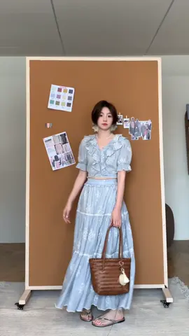 Happy and easygoing girls are the prettiest. #OOTD #ootdfashion #ootdinspiration #outfitoftheday #outfitideas #casualoutfits #outfitoftheday #casualstyle #styletips #fashionweek #styletips #koreanstyle #springoutfit #springfashion #repost #douyin #fashiontiktok #fyp #murahnikmatlezat 