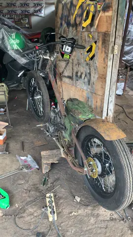 Bersih bersih😌#trending #masukberanda #chopper #masukberandafyp #chopperindonesia #choppermurah #choppercub #chopperonepiece #motorcustom #choppers #motorcustomindonesia #fyp #choppy 