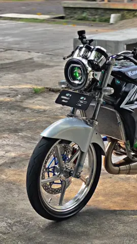 Nyeni maseee#ninjass #2stroke #4u 