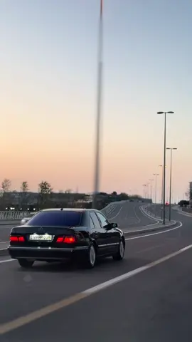 50-60 minlik maşınlarda heç bu duruş yoxdu) @ALI.VIDEOQRAPHER sən yatıb qaldın məndə özüm çəkdim😏