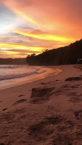 Vibes sunset goalangir setelah libur lebaran 📍pantai goalang, sawarna, banten #fyp #xybca #masukberanda #4u #pantaigoalangir #sewaapexelsawarna #penginapanviewpantaisawarna #pantaitanjunglayar #sawarnabeach #campinggroundgoalangir #pantaiciantirsawarna #homestaysawarna #pondokpesonagoalangir #pesonavilaoren #pesonagoalangirresort #sewatendasawarna #sunsetgoalangir #pantaisawarnabanten #