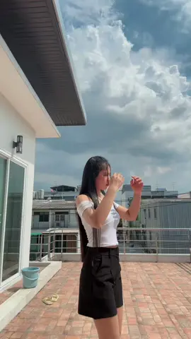 #สโลว์สมูท จะออกไปข้างนอกก็ไม่มีตังค์ก็เลยถ่ายวีดีโอที่บ้านเลย😁