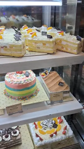 Mentahan video jalan-jalan ngemall beli kue tart di jco mako,,  prank buat story wa,,  #mentahan #mentahanvideo #kue #surabaya #kuetart 
