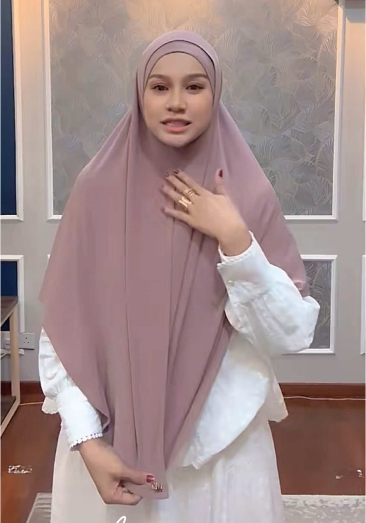 Tudung sarung normey alea series free inner viral, cantik sangattt. Harga tengah murah #tudungsarung #tudungsarungviral #tudungsarungmurah #tudungsarungcantik #tudungnormey 
