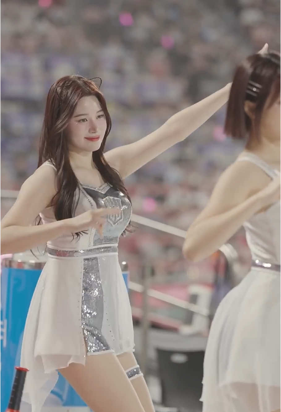 Dance ❤️🇰🇷🚨 Lee Yebin #cheerleader #dancer #fypシ゚viral #dance #cute 