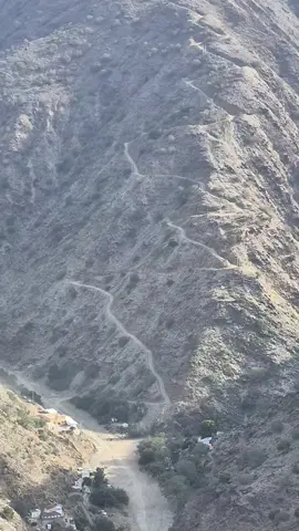 طريق جبل المعادي #هروب #اكسبلورexplore #لايك #تصويري #جبل_الحشر_بني_حريصي #خولان_بن_عامر_السعوديه #جبل_المعادي_بني_امشيخ #وادي_قصي_بني_امشيخ #حجن_بني_امشيخ #اكسبلور #fyp #fyp 