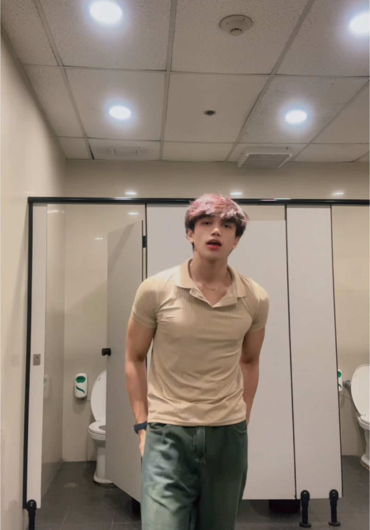 Outfit check muna #fyp #trending #fyppppppppppppppppppppppp #foryou #outfit 