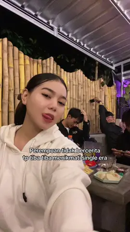 Kadang suka mewek dan kesepian🙏🏻