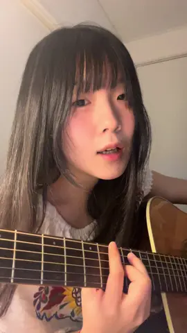 こんな時間まで起きてるのイケてる 寝なさい SNSでは初めてAメロ載せる❣️ 近日中にフル公開…♡ #オリジナル曲 #弾き語り #シンガーソングライター #アコギ #音楽好きな人と繋がりたい #弾き語り女子 #音楽のある生活 #弾き語り動画