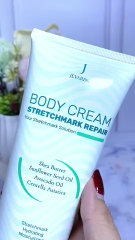 stretchmark dapat memudar dengan rutin pemakaian bodycream stretchmark repair @Jevarineofficial  #bodycreamstretchmarkrepair #stretchmarks #jevarine #CapCut 