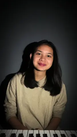 Percaya ga percaya, doa bisa mengubah segala sesuatu🥹 Happy Sundaayy guys! Tuhan Yesus berkatii🫶🏼 🎵Doa Mengubah Segala Sesuatu - Vania Larissa #HappySunday #SundayCover #Cover #Nyanyi #Lagurohani #Nyanyilagurohani #Keyboard #DoaMengubahSegalaSesuatu  #VaniaLarissa #Godbless #Foryoupage #Fypage #fypdonggggggg 