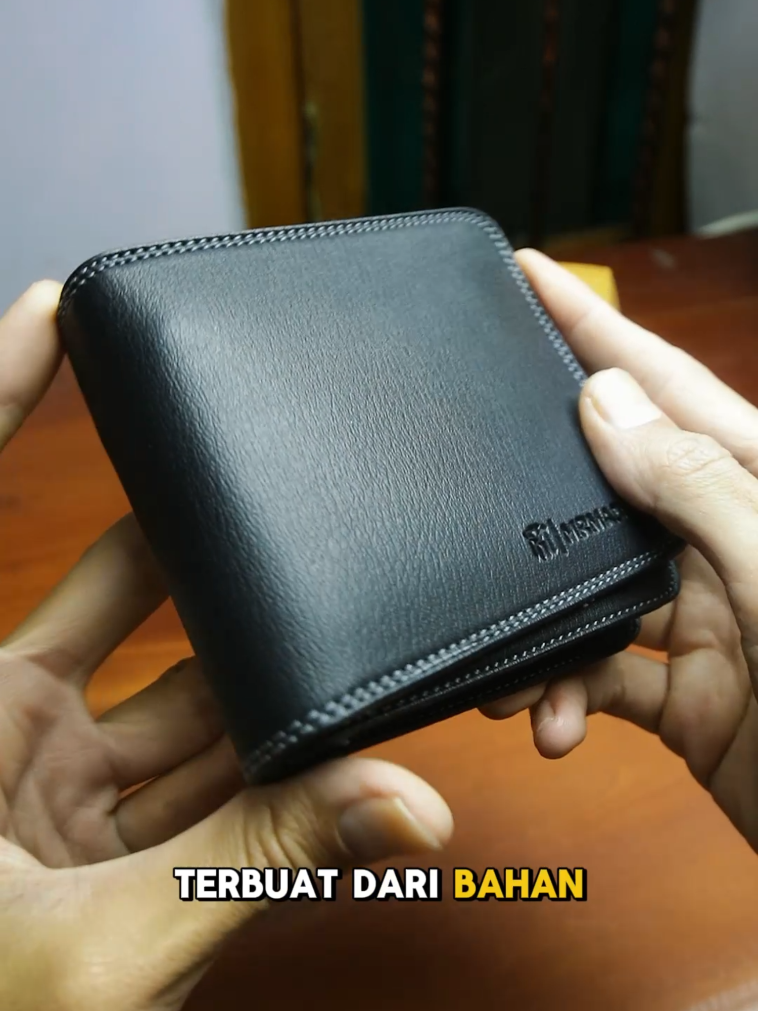 Lumayan oke loh ini dompet dari mr mads buat harganya yang gasampe50k | harga dapat berubuah sewaktu waktu #dompet #dompetpria #dompetlipat #dompetkulit