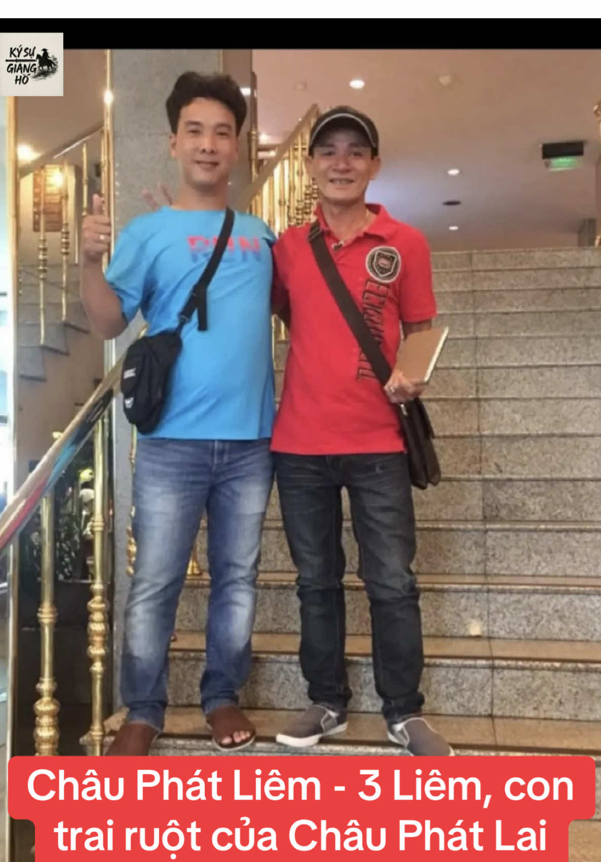 Đứng Cạnh Châu Phát Lai Út là Châu Phát Liêm con trai ruột của Châu Phát Lai Em dàn em của Năm Cam, a cũng là một tay giang hồ khét tiếng ở Sài Gòn, nhưng k phô trương và ồn ào như những ng ae khác trong gia tộc Châu Phát của mình, dù vậy tiếng nói và tên tuổi cùa a trong thế giới ngầm k thua kém bất kỳ ai trong gia tộc của mình. Bạn biết thêm gì về ng này👇.     #kysugiangho #gianghovietnam #giangho #gianghosaigon #chauphatliem #chauphatlaiem #namcam #saigon #xuhuong #tiktok #xunghuongtiktok #trend #trending #xh #xhtiktok 