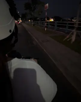 “Chúng ta vẫn còn yêu, chỉ tiếc là chẳng còn lý do nào để ở lại bên nhau.”