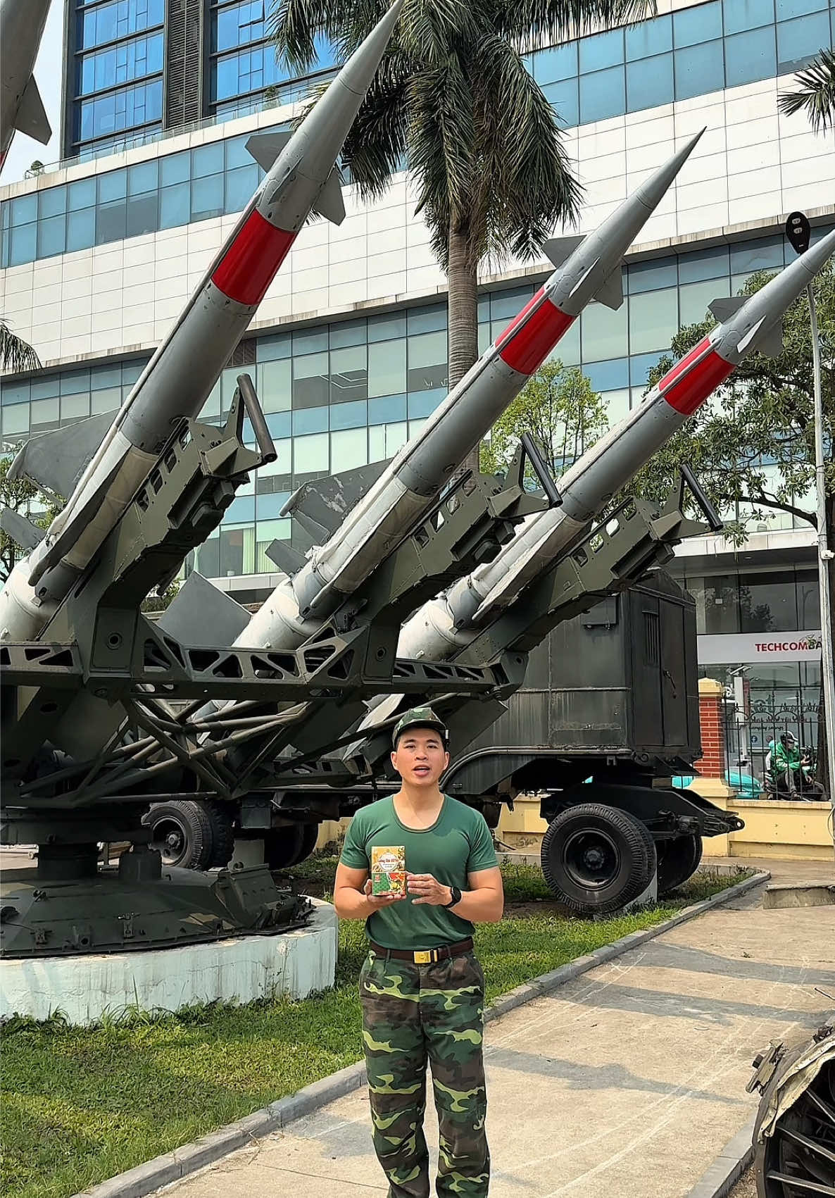 Lương khô BB702 loại lương khô quốc dân, rất dễ ăn vì mùi vị thơm ngon giàu dinh dưỡng, sản phẩm được sản xuất bới công ty cp22 BQP #leanhnuoi #luongkhoquandoi #luongkho #luongkhobb702 