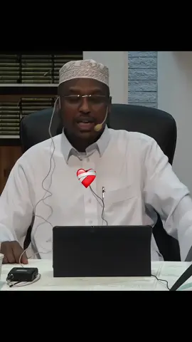 Salaada iska sax❤️‍🩹#sheekhmustafe #islamic_video #foryoupage #viral_video #fyp #wacdi_iyo_waano #somalitiktok 