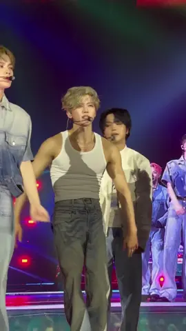 gini kan konsepnya 😭🫵🏻 #jaemin #jisung 