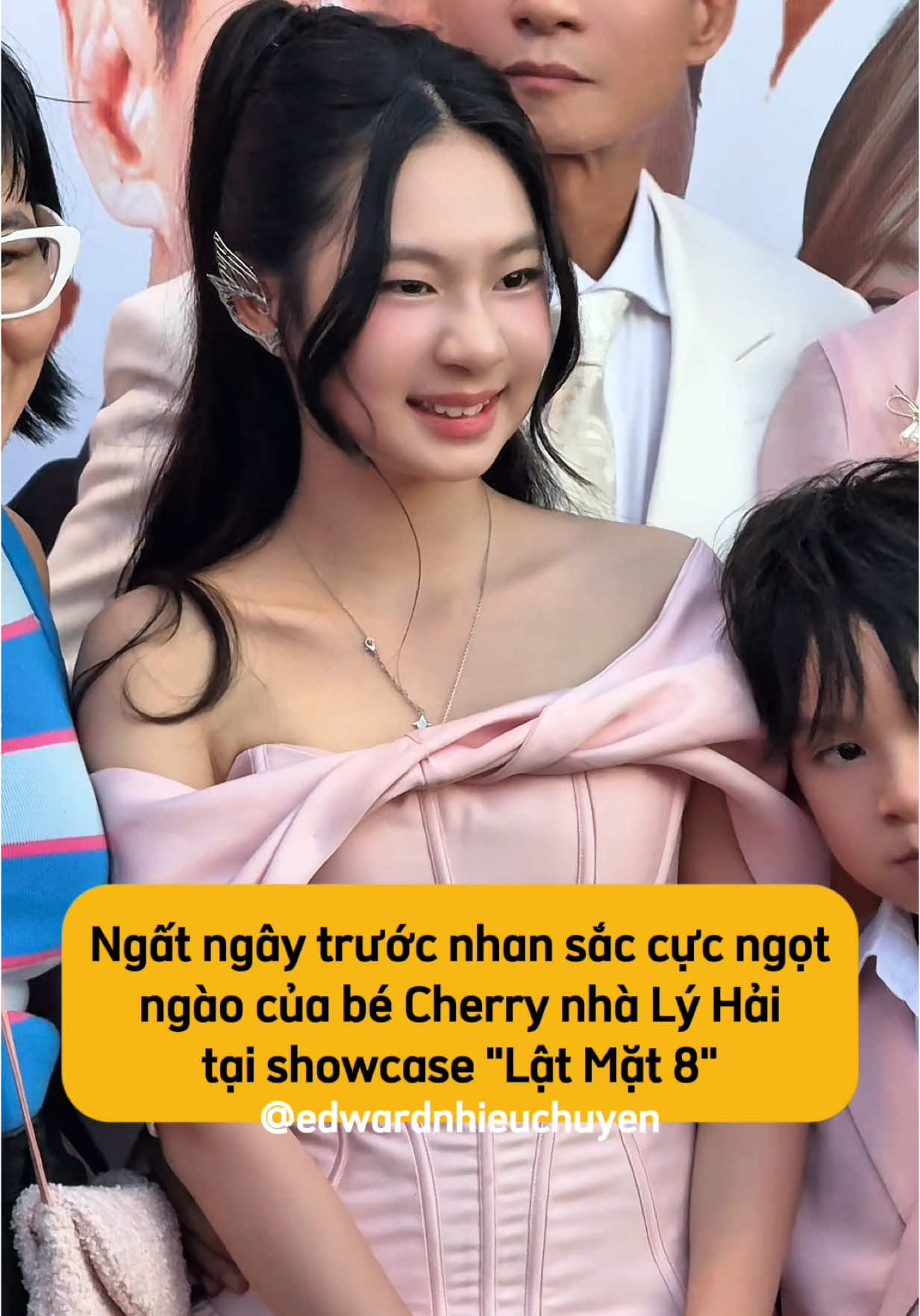 Xinhhhh 🥰🥰🥰 #TikTokGiaiTri #edwardnhieuchuyen #LatMat #LatMat8VongTayNang #LatMat8 #VongTayNang #LyHaiMinhHa #LyHai #LyHaiProduction #Cherry 