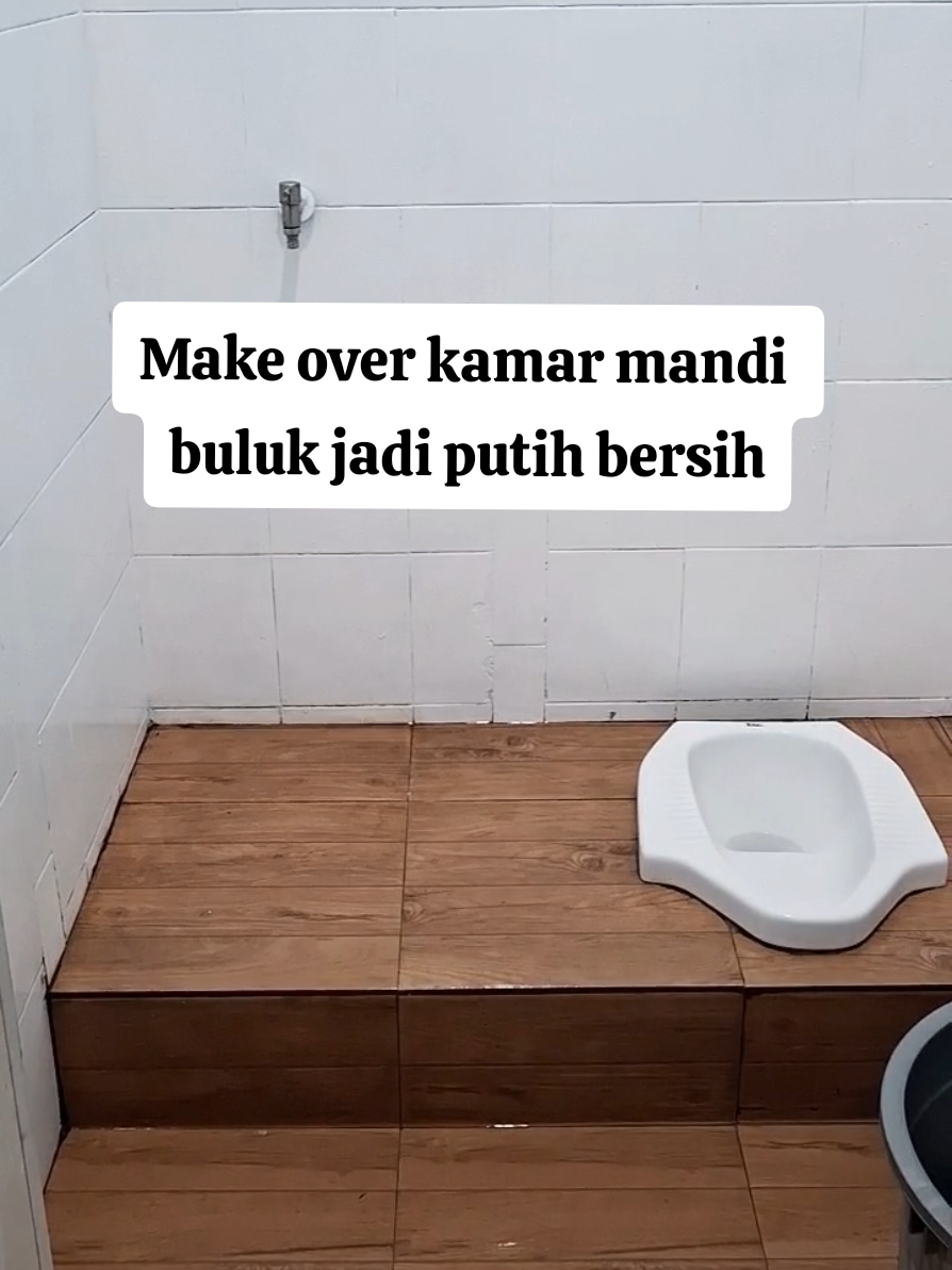 Ini make over kamar mandi ke 2 pakai cat upox untuk dinding insya Allah aman ya bestie.. kalo untuk lantai aku kurang merekomendasikan semoga bermanfaat 😊 #catepoxy #catkeramik #makeoverkamarmandi #kamarmandiminimalis #makeoverrumah #catupox #spillbawaberkah #spillracuntiktok #racuntiktokcheck #diskontiktokshop 
