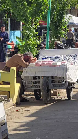 ئەمڕۆ نە یەکەم ڕۆژی دوونیایە نە ئاخیر ؛ تۆش تەنها کەسێک نیت کە بەس تۆ شکستت هێناوە ، پارچەکانی دڵت کۆبکەرەوە و پێبکەنە بە ڕووی هەموو ئەوانەی فرمێسکەکانی تۆیان دی بەڵام ڕۆشتن..#slemani_hawler_dhok_kerkuk_text_r #کوردستان_سلێمانی_کەرکوک_هەولیر 