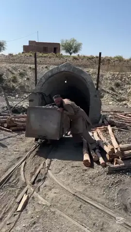 Black Diamond Mining ⛏️ #diamondmining #blackgoldmining #coalmine #goldmining #diamondmine #Gold #diamond 