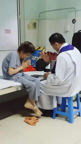 tạ ơn cha đã đến giải tội cho mẹ con
