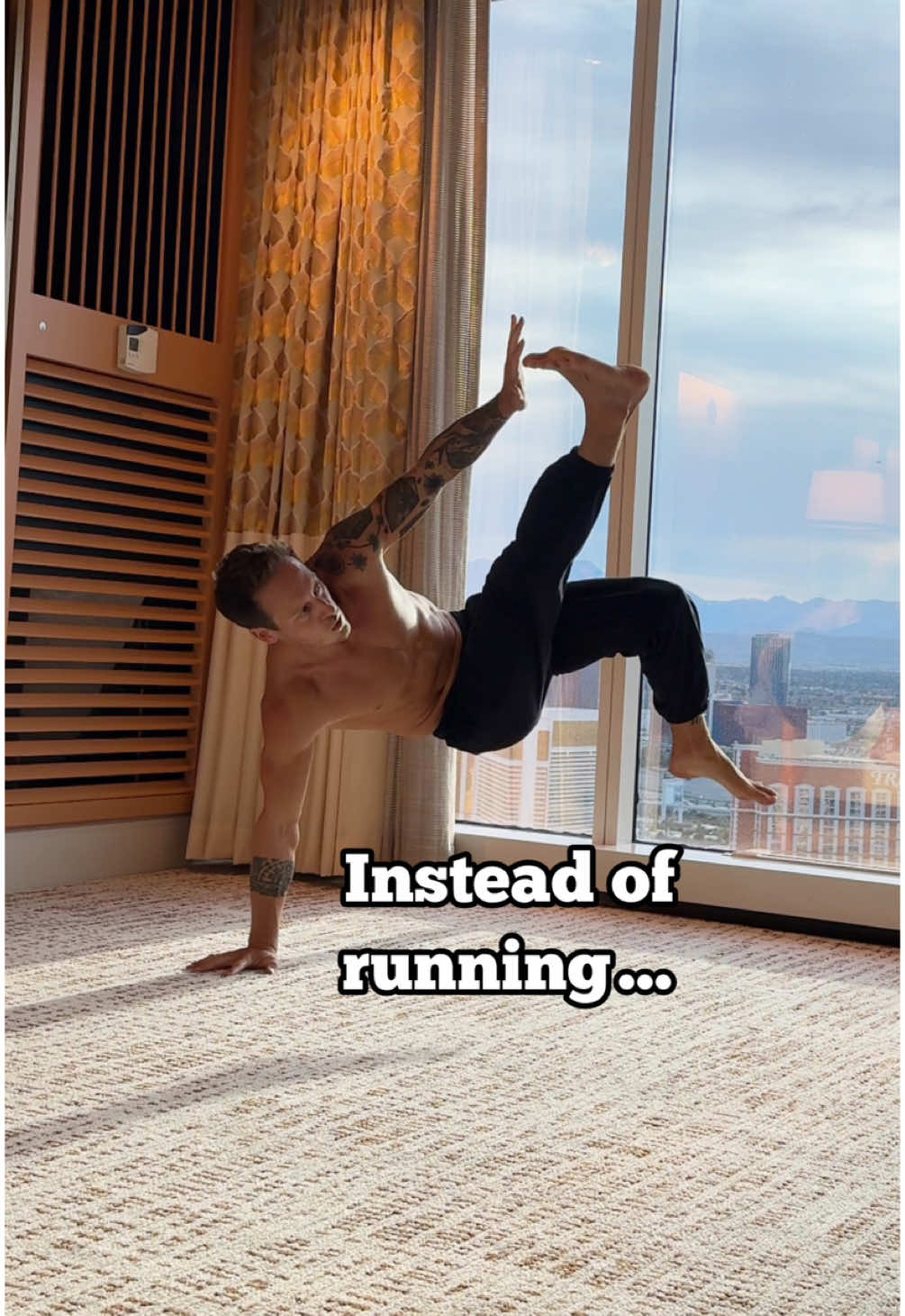 Go for a run or do my bodyweight workouts. What would you prefer? 💪🏼😊 Join my app through the link in my bio ✅ #bodyweightworkout #bodyweighttraining #functionaltraining #fitnessmotivation #cardioworkout 