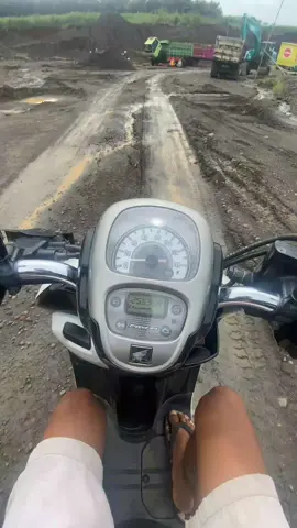 #sopirtrukpunyacerita #herektiktok #cantermaniaindonesia#duaputri  #gigamodifikasi #cantermodifikasi #gigamaniaindonesia #trukmodifikasi #trukmaniaindonesia #damtrukindonesia #tambangpasir #tambangpasirmerapi #trukpasir #giga #tambangbatubara #dumptrukmodifikasi #dumptrucktiktok #herexjateng #komunitastrukindonesia #driverkonten #drivermuda #pasirgudang #drivercanter #canterstyle #canterherex #fyp #fypage #herex #fypシ゚viral🖤tiktok 