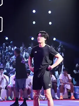 jauh in joss dari baju hitam please 😭😭 (credit on video) #josswayar #jossgawin #aktorthailand #thaiaktor #3fight3basketboy #mygoldenblood #gmmtv #gmmtvboys #thulakorn #raikantopeni #murahnikmatlezat 