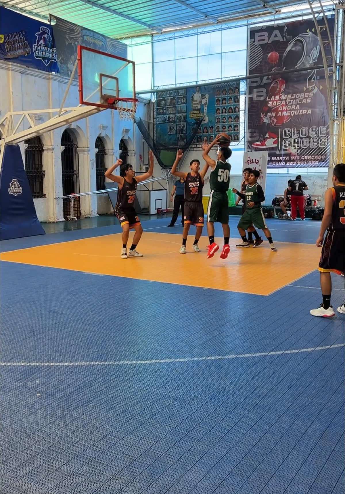 Los Hopes haciendo de las suyas 