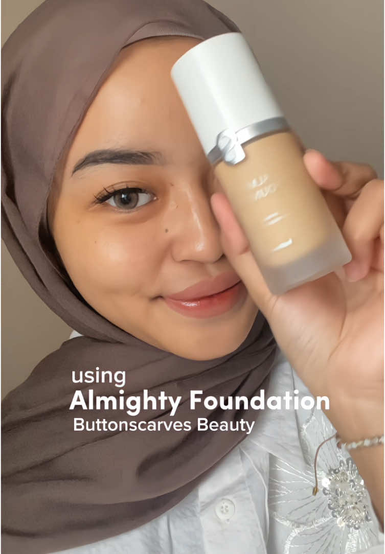 girll mathhh! cukup pke satu pump tp udh bisa cover semuanya #makeup #grwm #buttonscarves @Buttonscarves @ButtonscarvesBeauty 