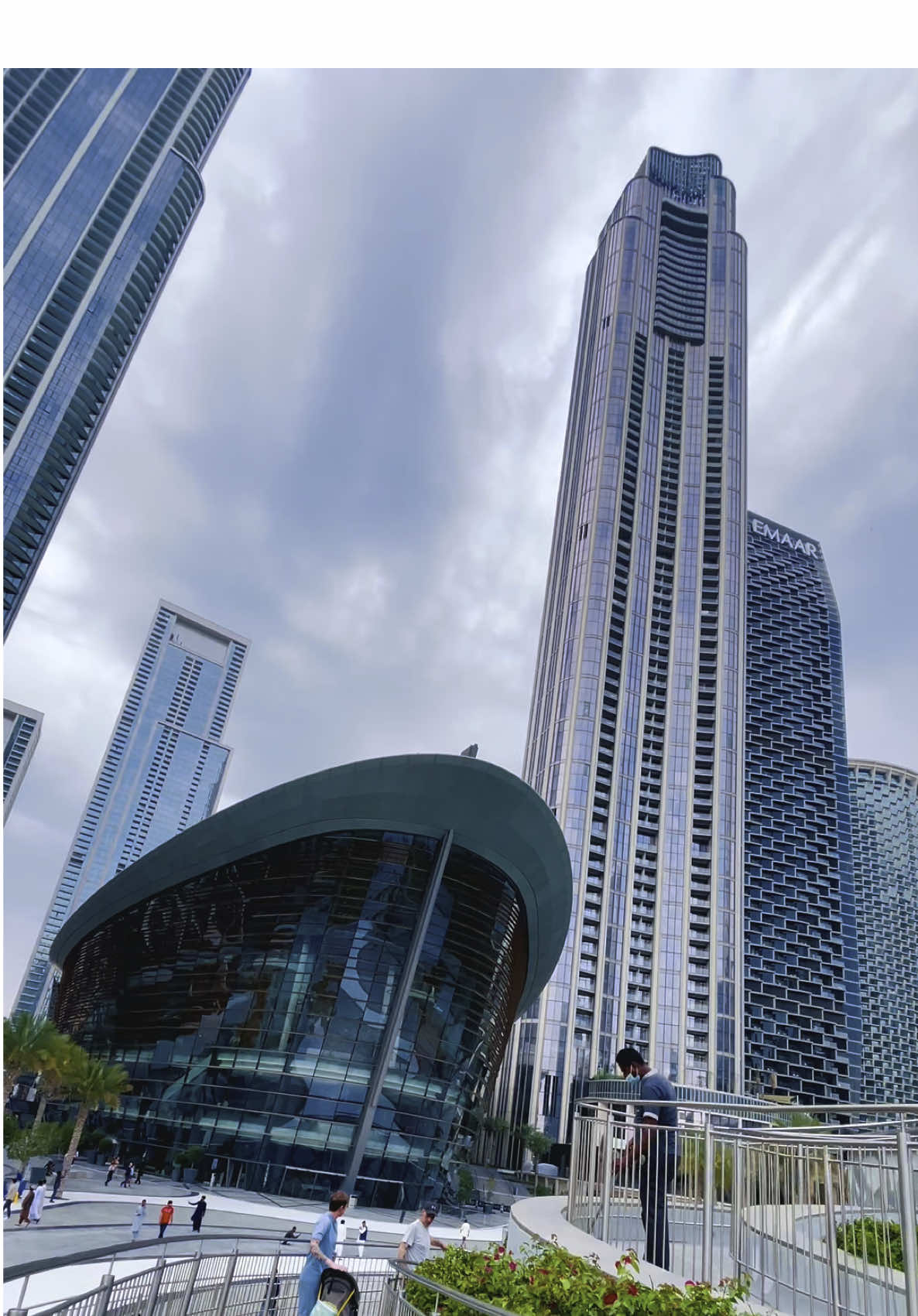 Downtown Burj Khalifa DUBAI 🇦🇪😍 #dubai #uae #road #dubai #DubaiVibes #indubai #VisitDubai #travel #marina #dubailife  #foryou #viral #fyp #sohkhan5 