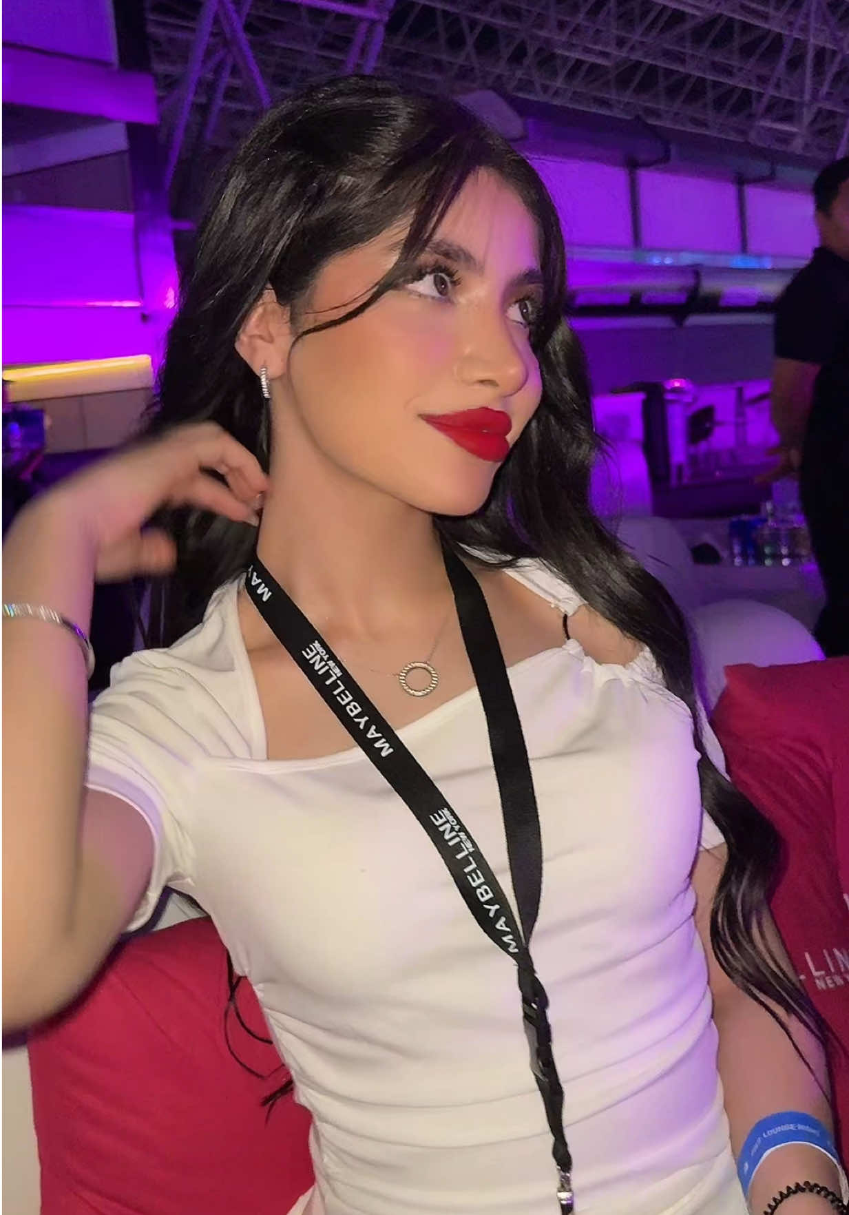 هم حفله حلوه وهم ميكب حلو!!♥️ شكراً ميبيلين @MAYBELLINE_KSA  #superstaylumimatte #Maybelline #Foundation #maybellinead #maybellineambassdor #amrdiab #adamport